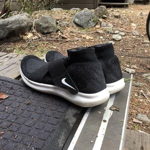 Nike Free RN Motion Flyknit